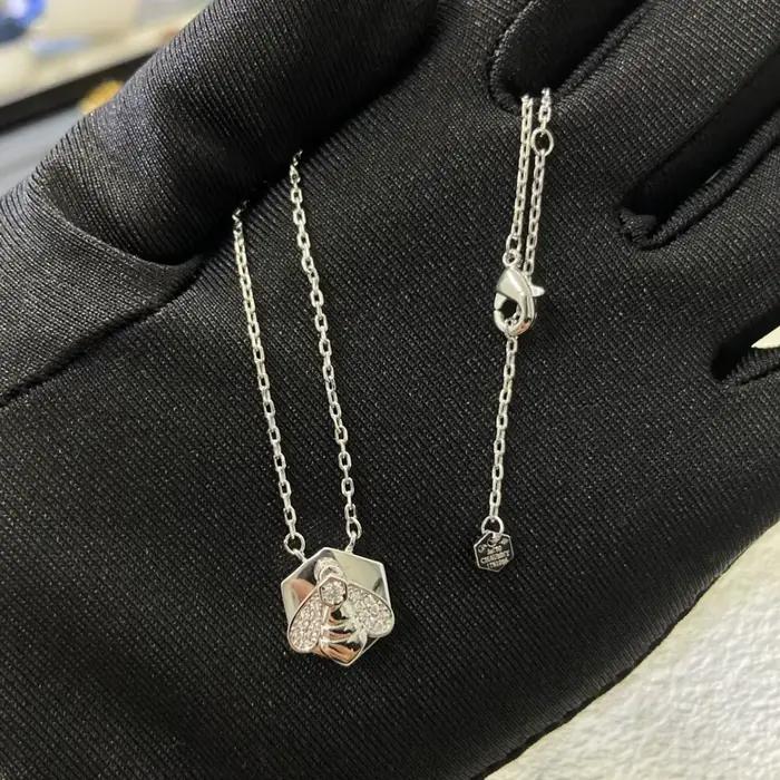 Collier Abeille Sculptée en Argent 925 Plaqué Or, Bijou Exquis et Tendance pour Femme, Cadeau Idéal 