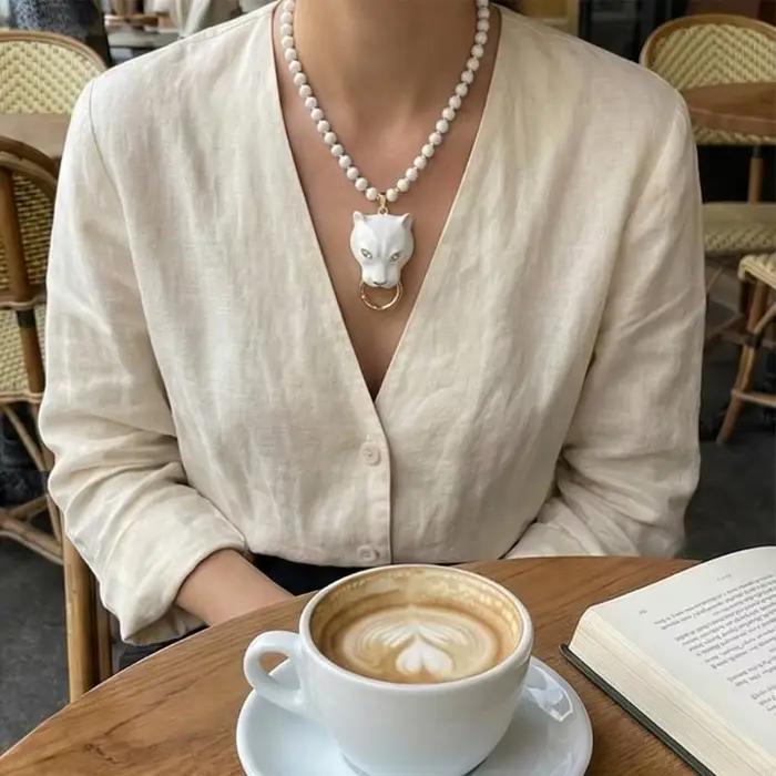 Collier en alliage de perles avec pendentif tête de léopard en émail, bijoux rétro tendance, chaîne de clavicule pour femme