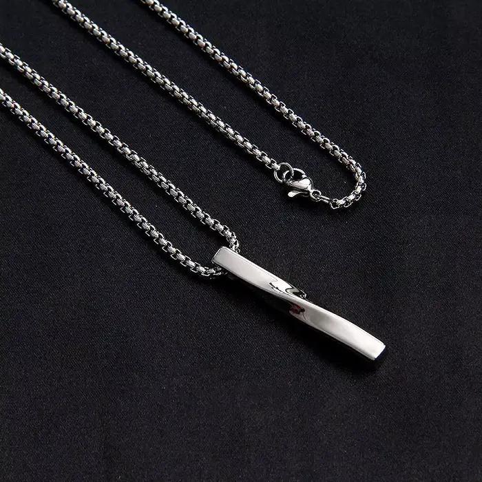 Collier pour hommes, pendentif en spirale