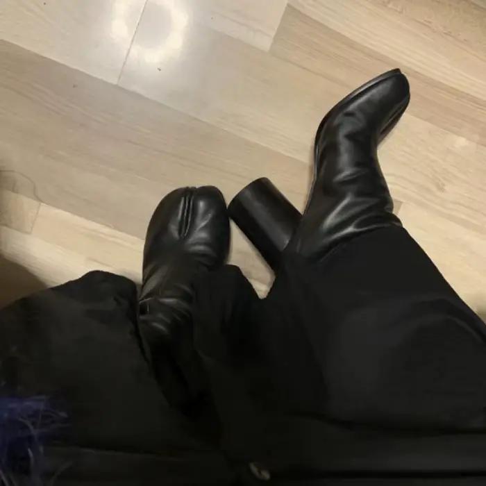Bottines en cuir véritable pour femmes, chaussures Tabi à bout fendu, à talons hauts épais, à la mode, hiver, 2023