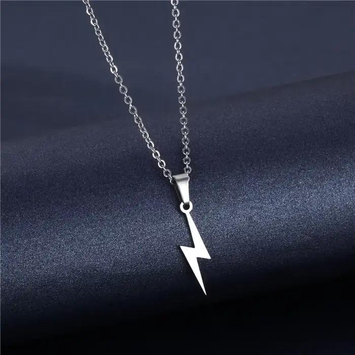 Collier éclair en acier inoxydable avec pendentif ajouré pour homme et femme style urbain moderne occasion quotidienne