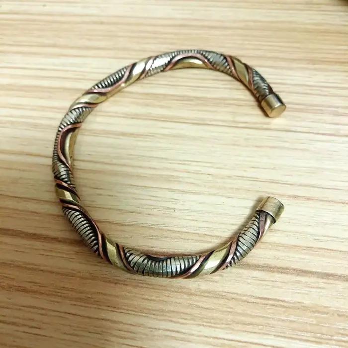 BR029 fait à la main népal bijoux cuivre métal 5mm dos ouvert réglable manchette Bracelet pour femme