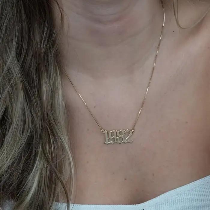 Collier personnalisé en acier inoxydable avec lettres de chiffres arabes pour femmes romantique et mignonne cadeau anniversaire