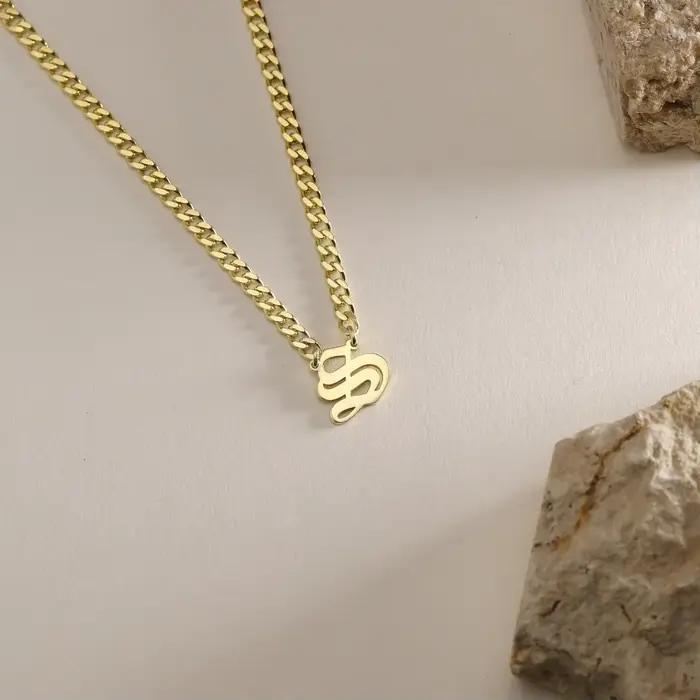 Collier avec initiales personnalisées, collier avec lettres anglaises anciennes, chaîne gothique cubaine avec nom, cadeau de fête des mères