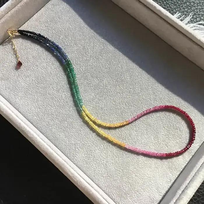Collier en rubis/saphir/émeraude rondes facettées de 3-4 mm