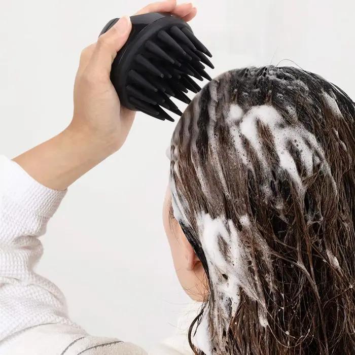 Brosse à shampoing pour épurateur de cuir chevelu avec poils extra longs, brosse de massage du cuir chevelu pour la croissance des cheveux et l'élimination des pellicules