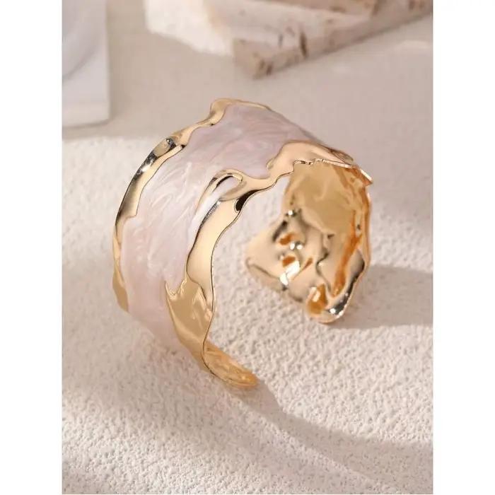 1 pièce Bracelet large asymétrique en métal, design créatif et audacieux, bijou massif, accessoire pour femme au quotidien ou pour les soirées