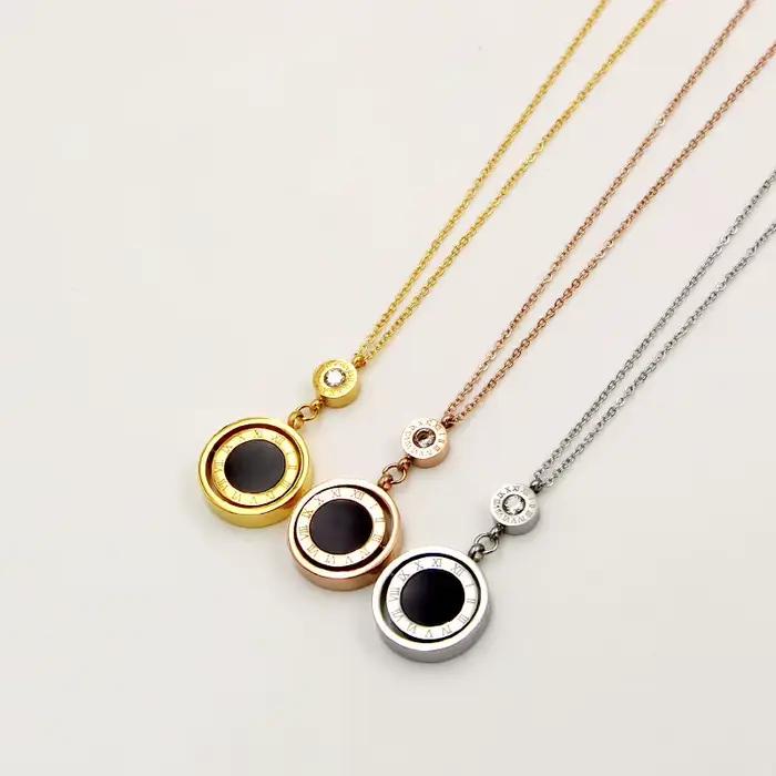 Collier Double cercle en acier inoxydable avec chiffres romains pour femmes, pendentif tournant noir et blanc, Double face, bijoux de fête