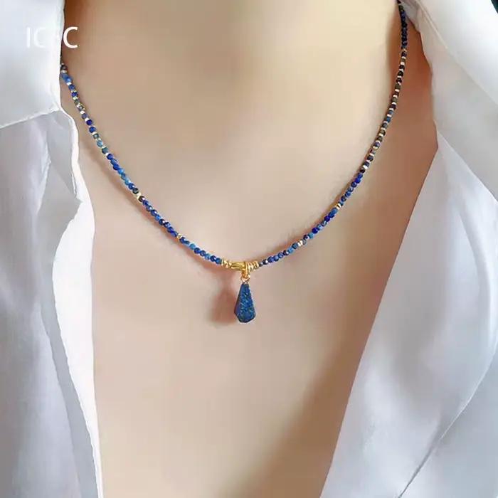 Collier de perles bleues au Design de Niche, tempérament de Style chinois, sens haut de gamme, Style froid, chaîne de clavicule superposée