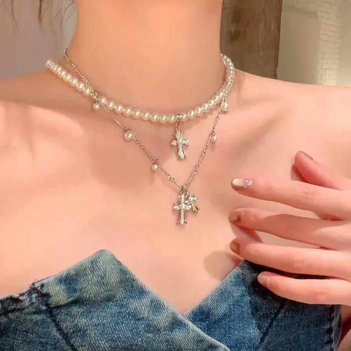 Collier empilé Double couche avec croix de perles pour femmes, breloque créative, strass, accessoire tendance Y2k pour filles
