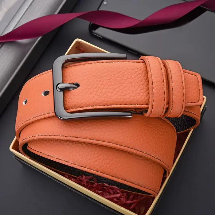 Ceinture en cuir PU pour homme, décontractée et habillée - Boucle noire mate, ceinture noire élégante pour tenue formelle et décontractée. Convient pour les loisirs