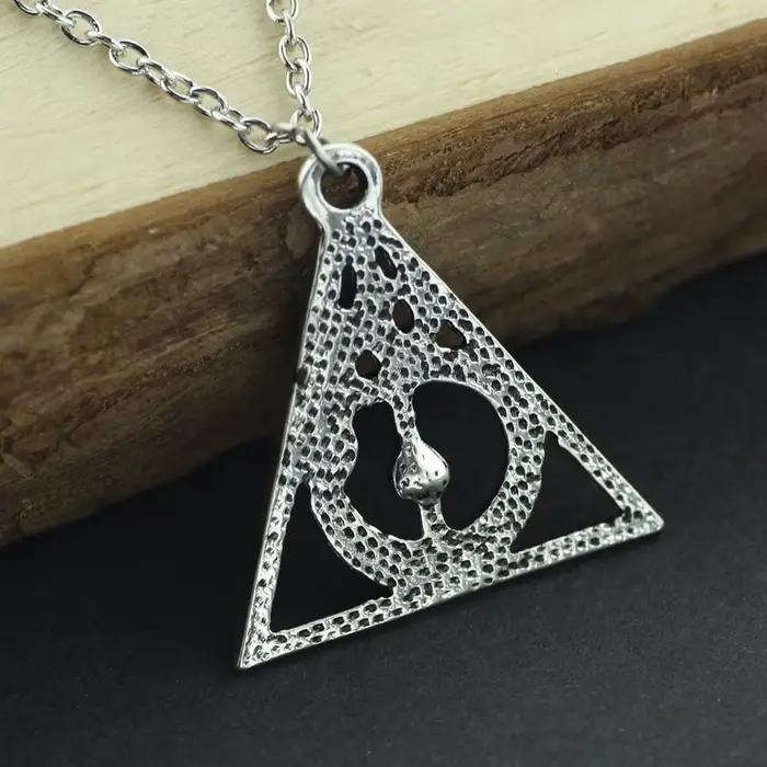Collier Triangle Ouroboros - Pendentif Serpent Infinity, Cadeau de Bijoux Alchimie pour Hommes et Femmes, Accessoires de Symbole Antiques