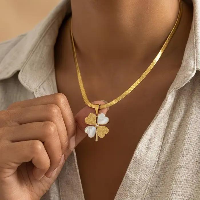 Collier pendentif trèfle à quatre feuilles porte-bonheur, perle nacre, bijoux en acier inoxydable bicolore, chaîne serpent plate élégante