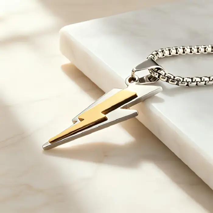 Collier pendentif éclair en acier inoxydable, mode minimaliste, polyvalent, ras-de-cou tendance, unisexe, longue chaîne de clavicule, ton or/argent