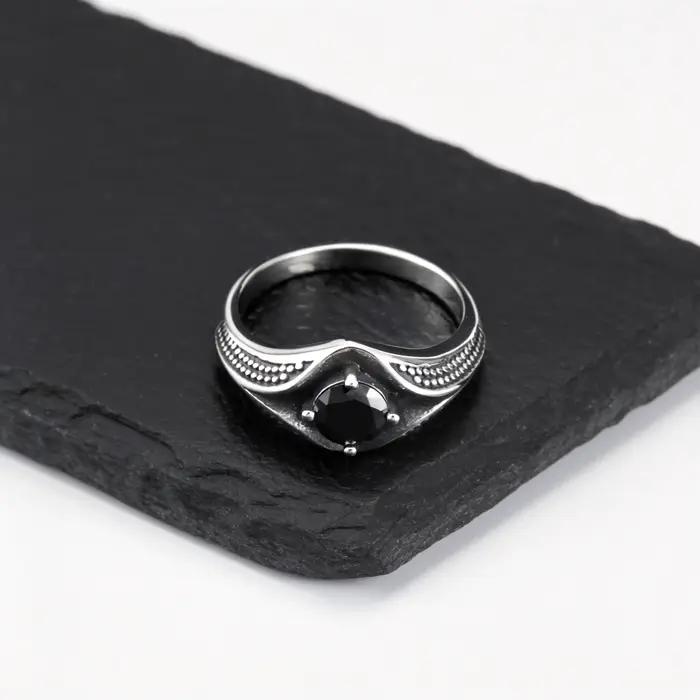 Bague en Acier Inoxydable Noir avec Pierre CZ pour Homme – Bijou Tendance, Idéal pour le Quotidien, les Fêtes et le Style Urbain – Accessoires de Mode en Gros