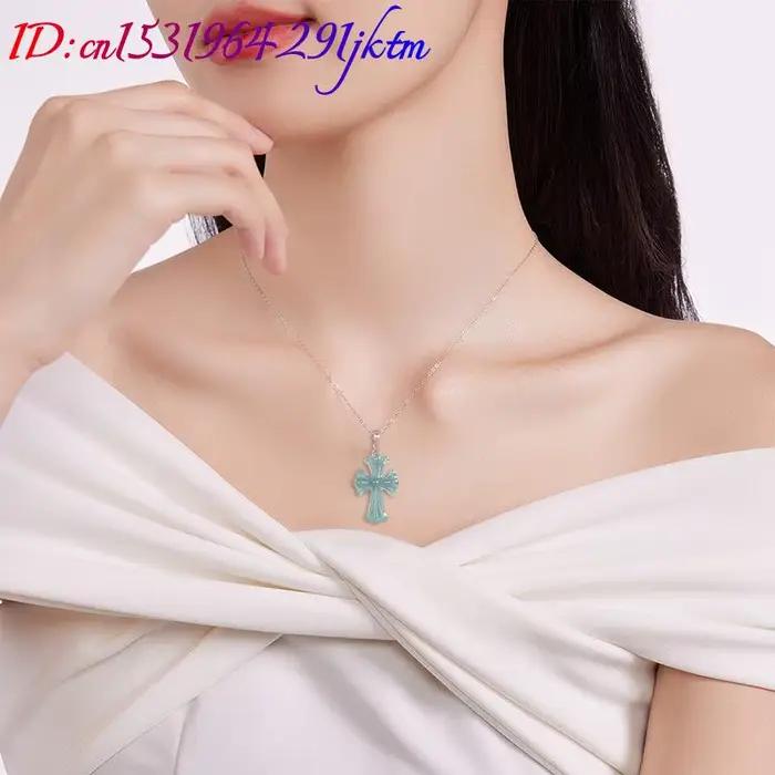 Collier pendentif croix en jadéite du Myanmar, véritable jade, bijoux en pierres précieuses naturelles, charmes, talismans, amulette sculptée de luxe, cadeaux pour femmes
